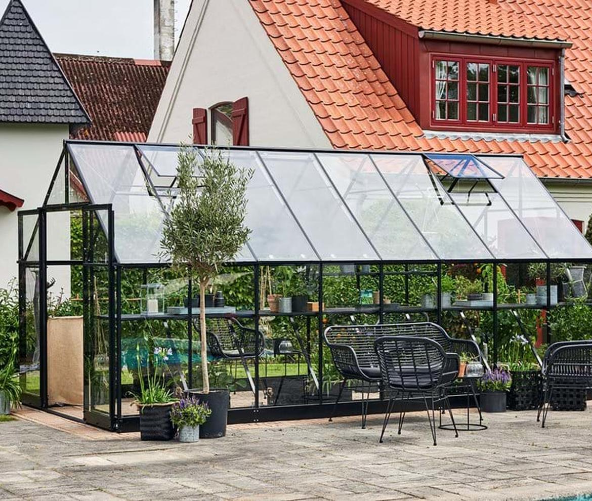 Halls ‘qube’ 8ft x 16ft Greenhouse  - Halls Traditional & Qube Greenhouses