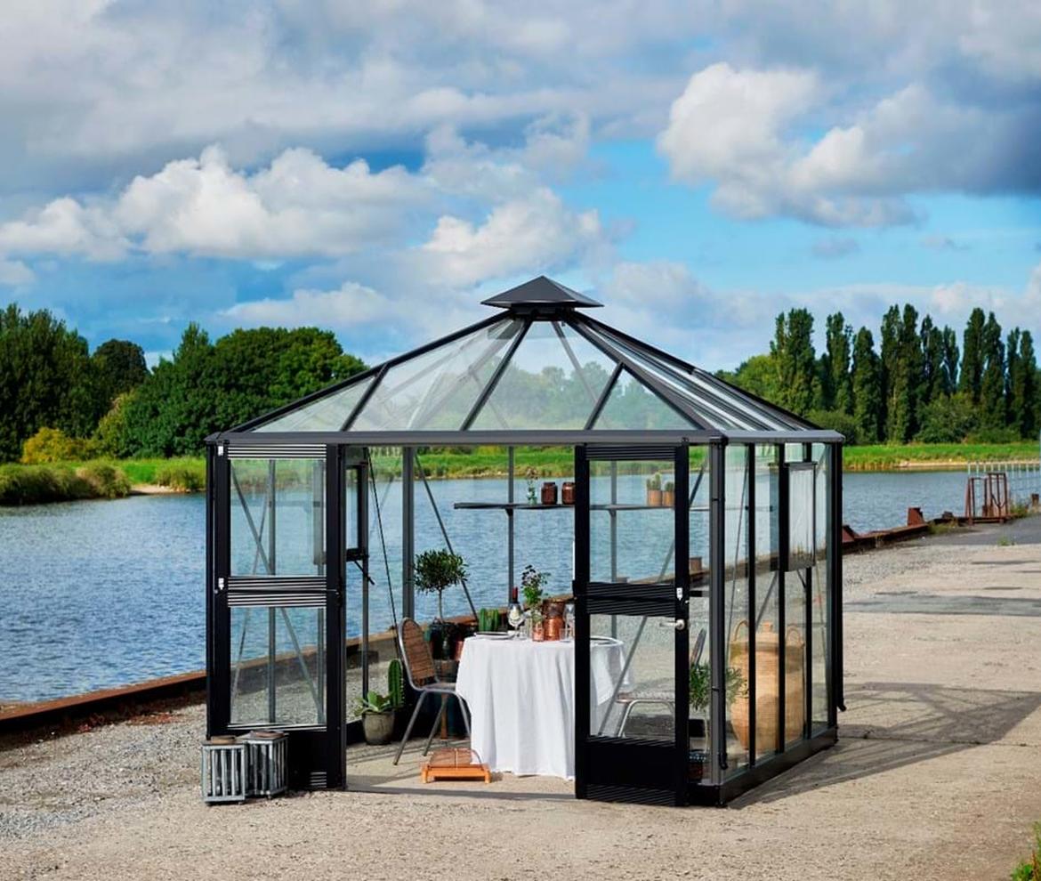 Juliana Oasis - Juliana Greenhouse