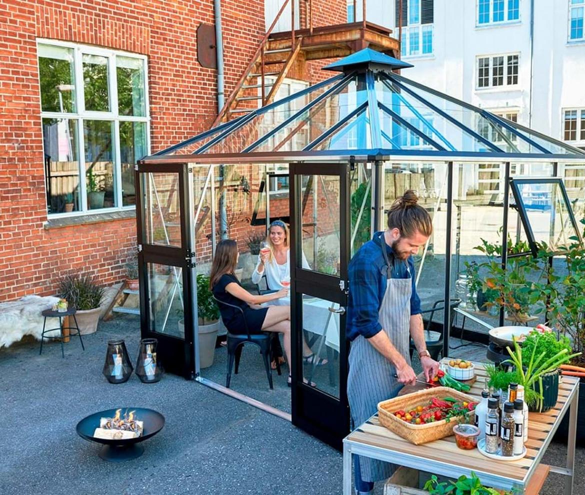 Juliana Oasis - Juliana Greenhouse