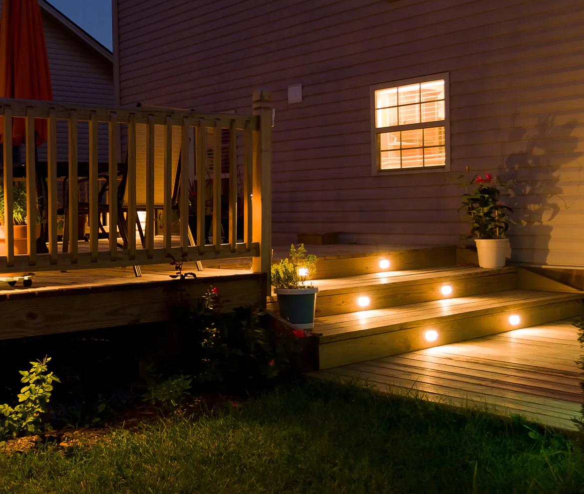 Ellumiere Small Deck Light Starter Kit - Mains Lighting