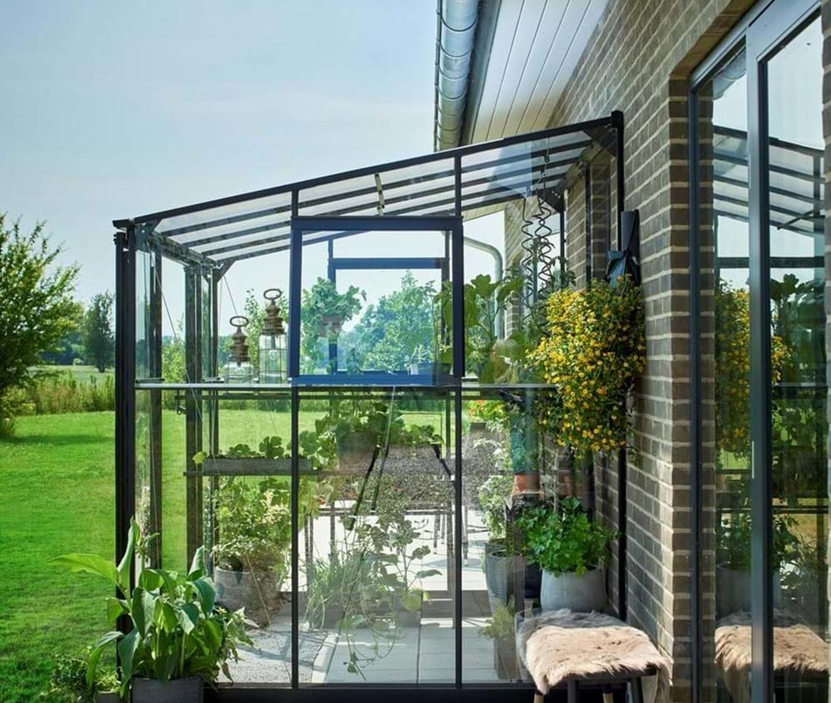 Halls Qube Lean–To 6 × 8 - Qube