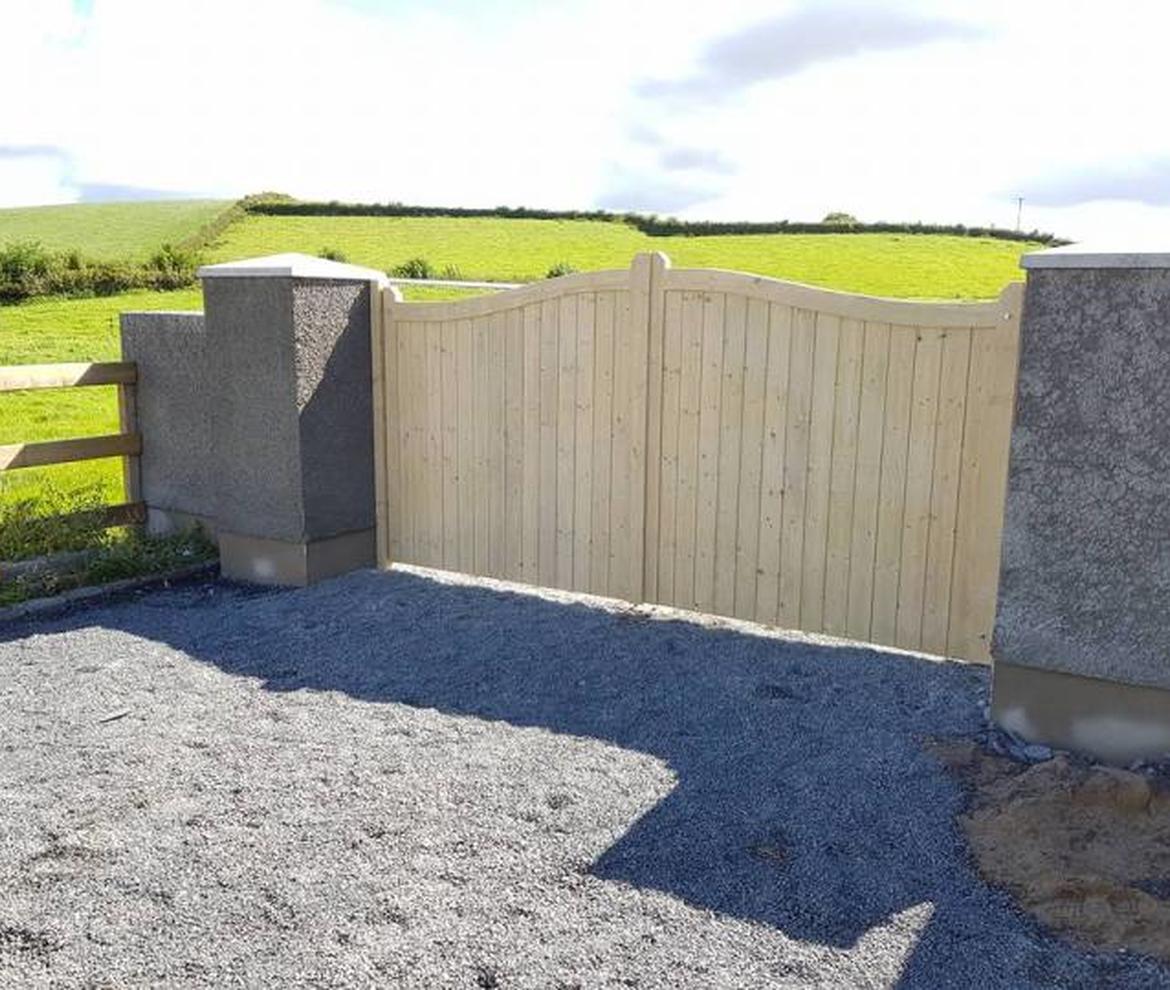 Double Leaf Mortice & Tenon Swan Neck Gates (69mm Thick) - Driveway Gates