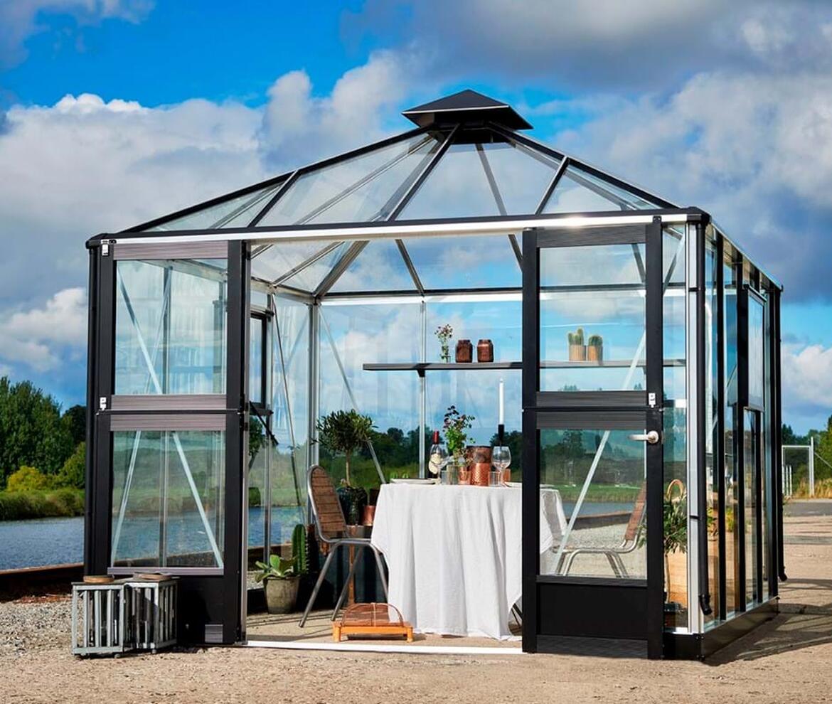 Juliana Oasis - Juliana Greenhouse