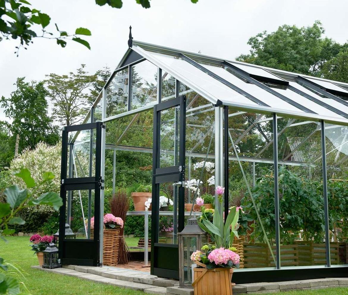 Juliana Gardener - Juliana Greenhouse