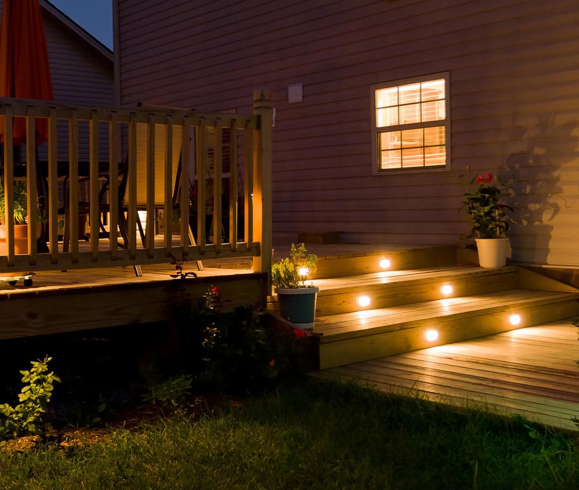 Ellumiere Small Deck Light 4 Pack - Mains Lighting