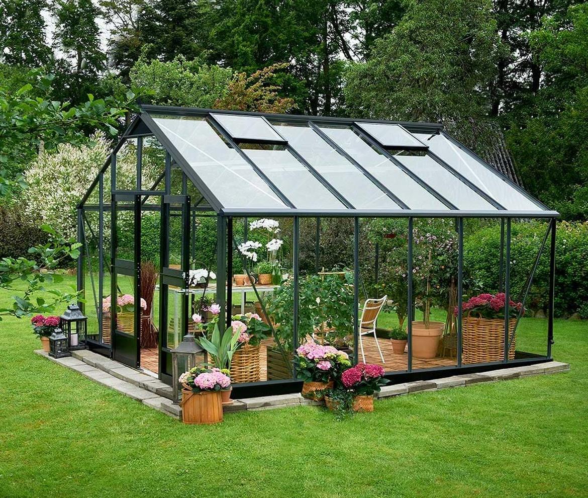 Juliana Gardener - Juliana Greenhouse