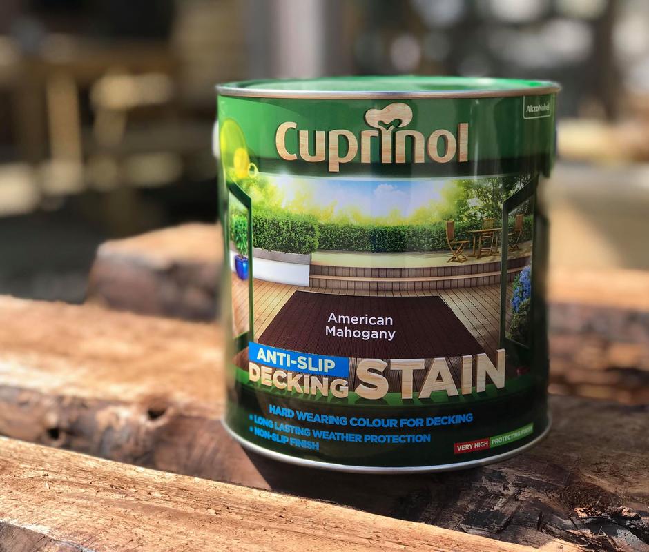 Cuprinol ‘American Mahogany’ Anti–slip Decking Stain 2.5L - 