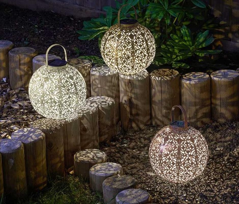 Damasque Lantern - Solar Powered Lights