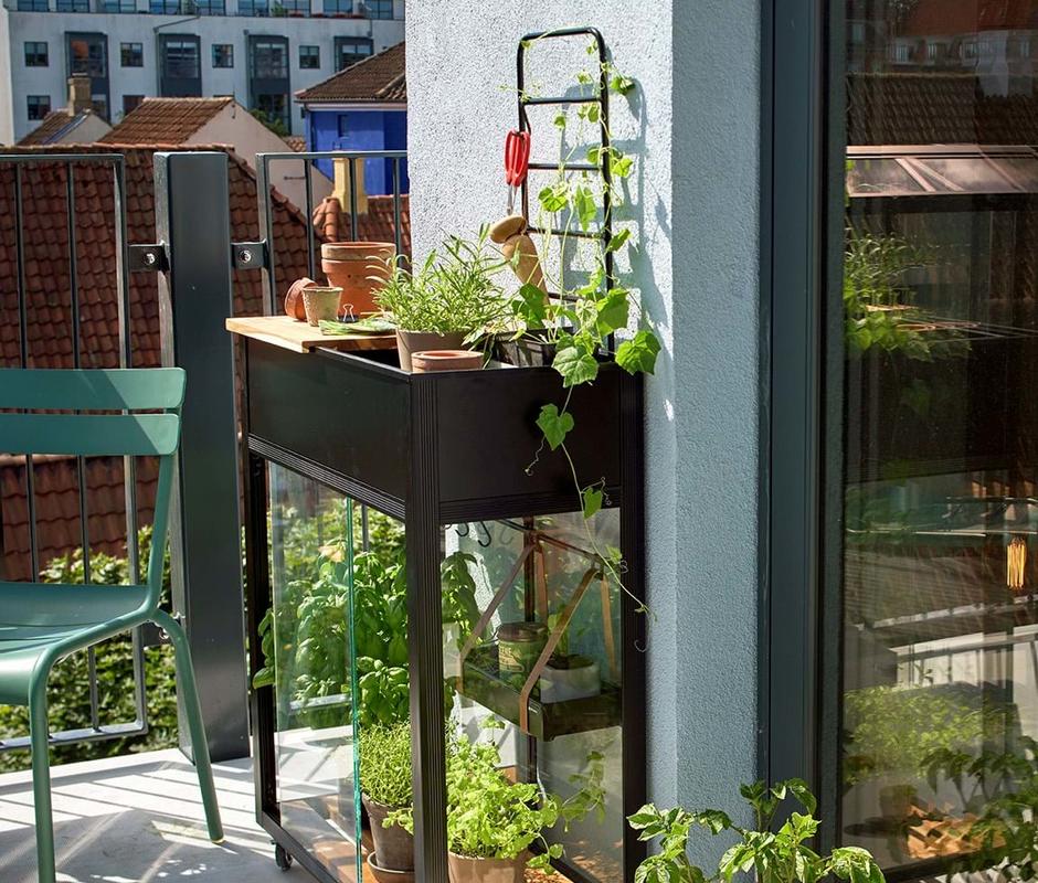 Juliana ‘Urban Vertical’ Greenhouse - 