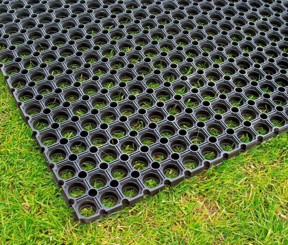 Safety Grass Mat 1.5m x 1.0m - Safety Equipment