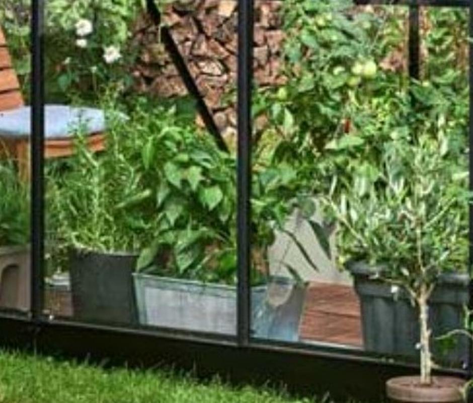 Black Garden Room Base - 